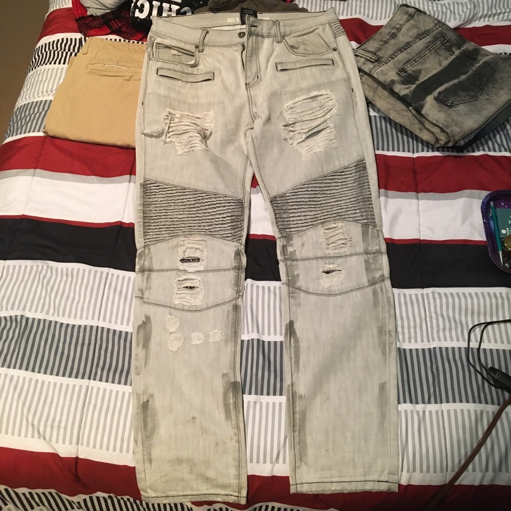 🗣🗣🗣 Deal, 2 Paris of pants from Rue 21!